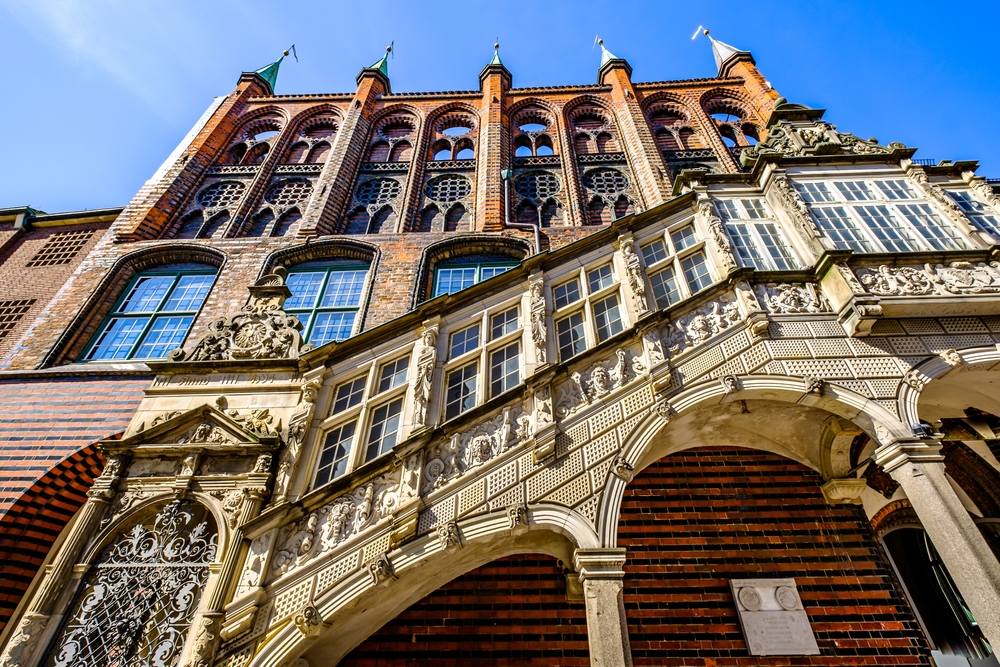 Indoor-Spaß für die ganze Familie: Die besten Aktivitäten bei schlechtem Wetter in Lübeck.